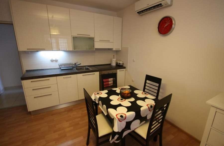 Apartamento Tomasovic Crikvenica Exterior foto